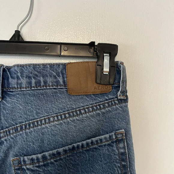 Aeropostale Women's Distressed Ripped Mom Jeans Size 4 - Picture 8 of 9